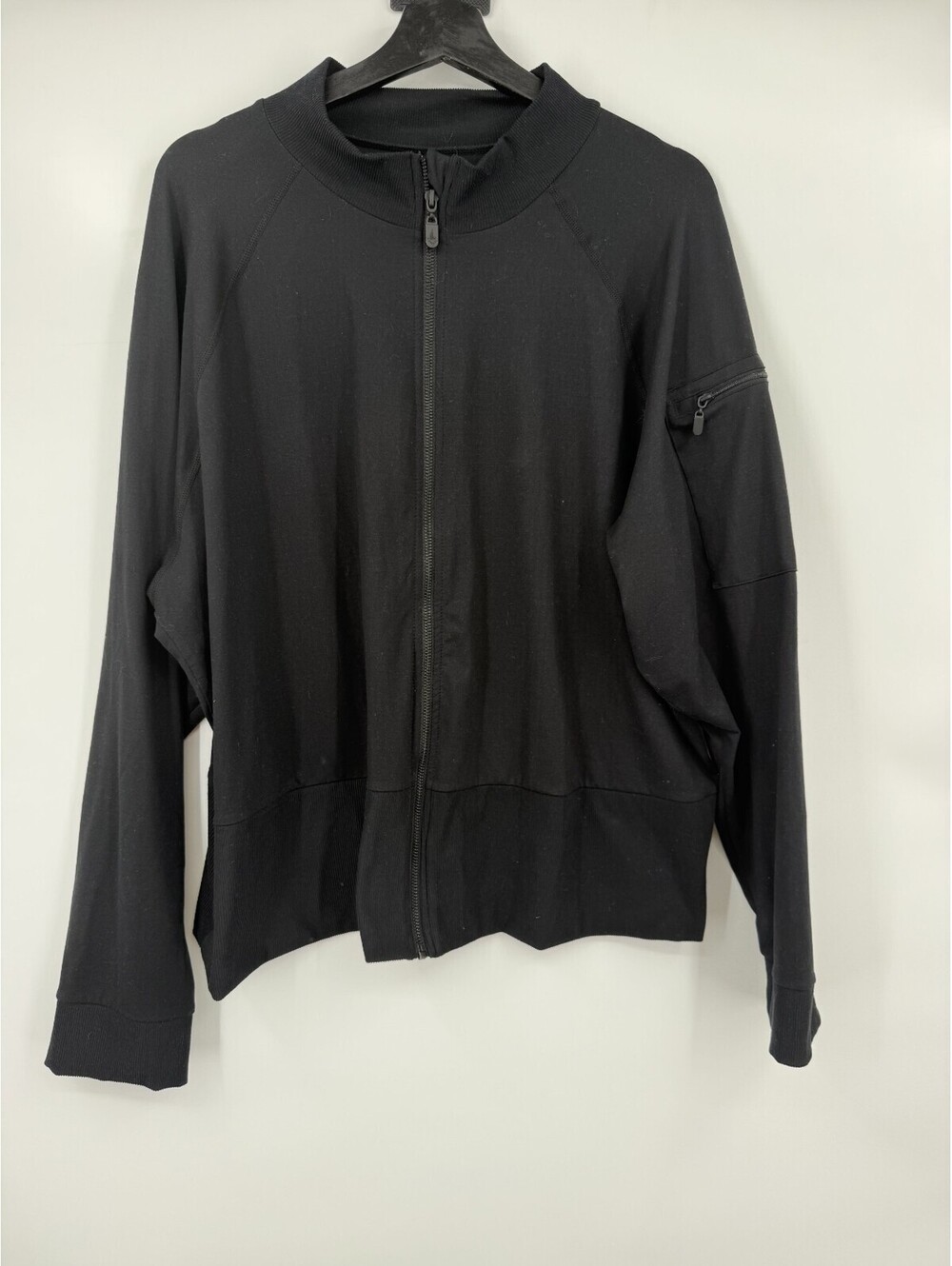 Torrid Womens Activewear Track Jacket Black Full-Zip High Neck Long Sleeve Sz 4